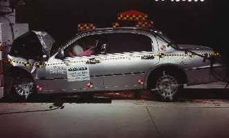 2000 Lincoln Town Car