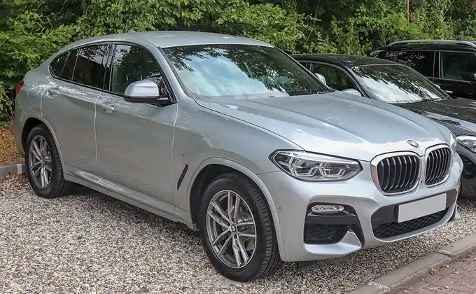 2023 BMW X4